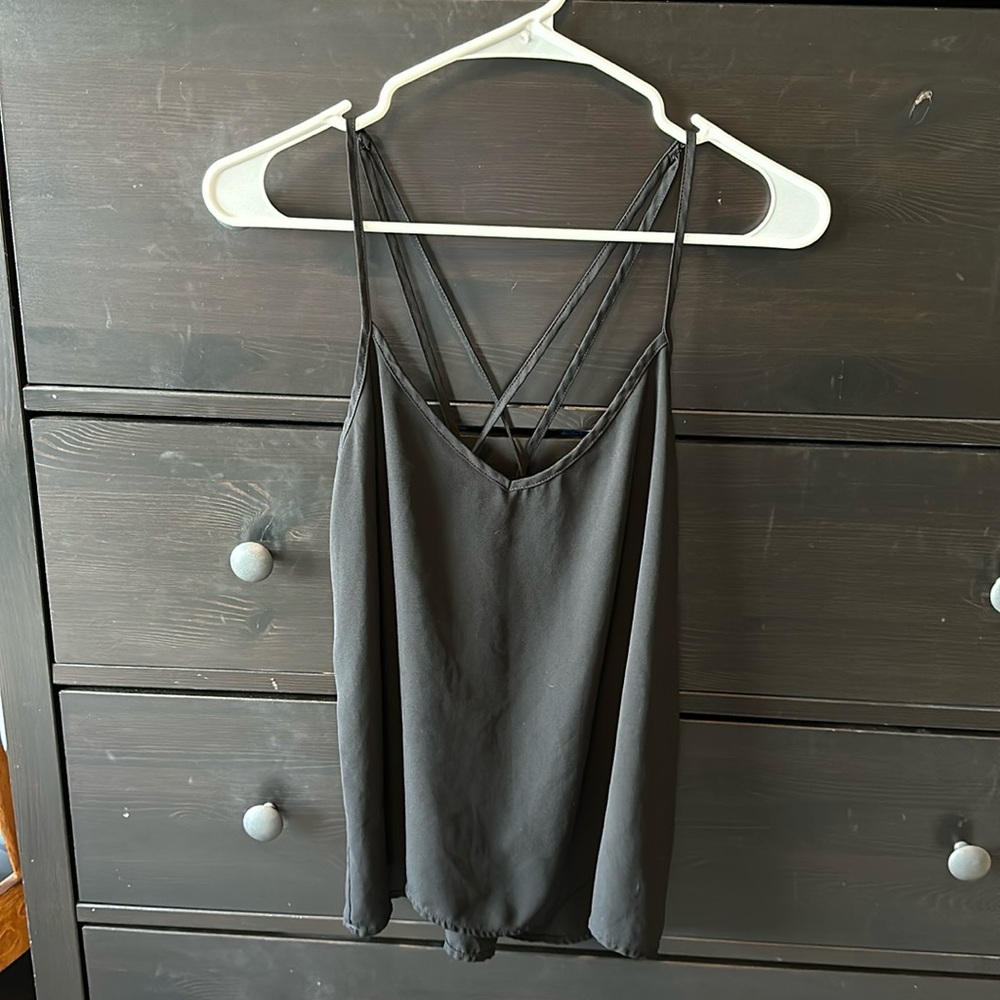 Hollister tank